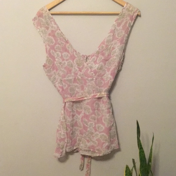 Lux Tank blouse keyhole and v back with tie belt - Picture 5 of 7